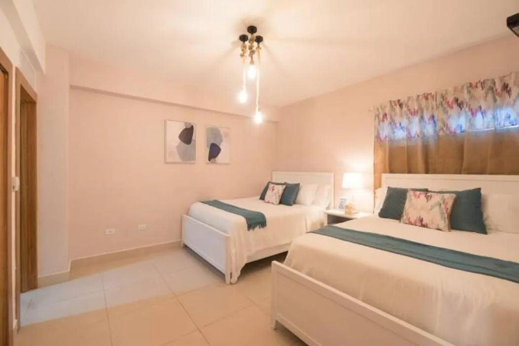 Luxury Beachfront 2Br At Las Olas, חואן דוליו דירה